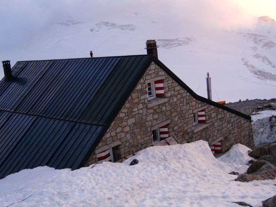 Cabane du Trient CAS