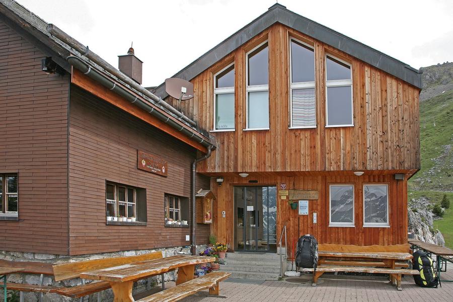 Brunnihütte in Switzerland – mountain hut