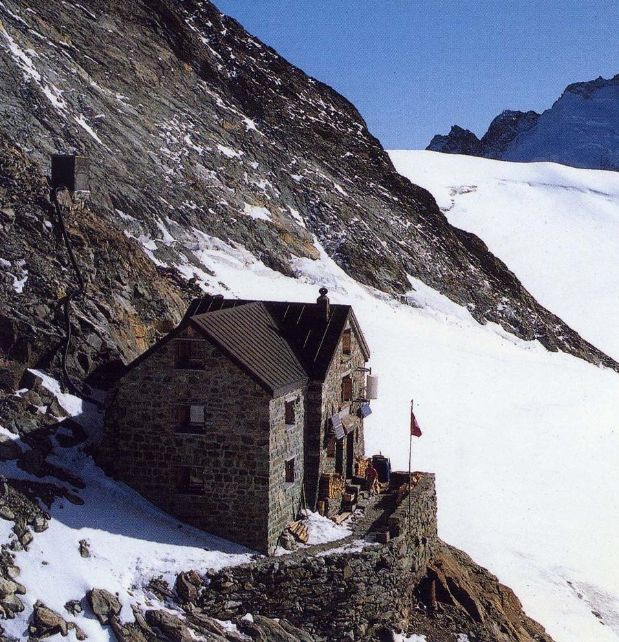 Cabane de la Dent Blanche CAS