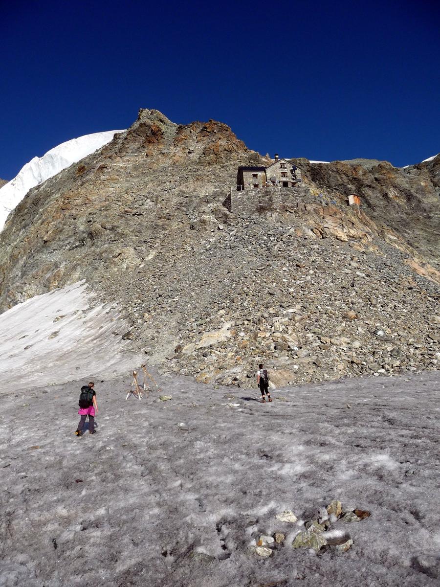 Cabane de la Dent Blanche CAS
