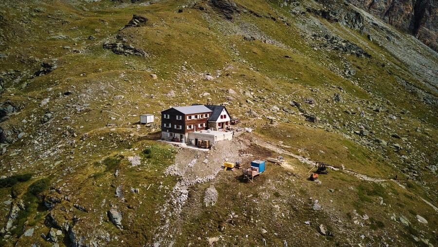 Turtmannhütte SAC