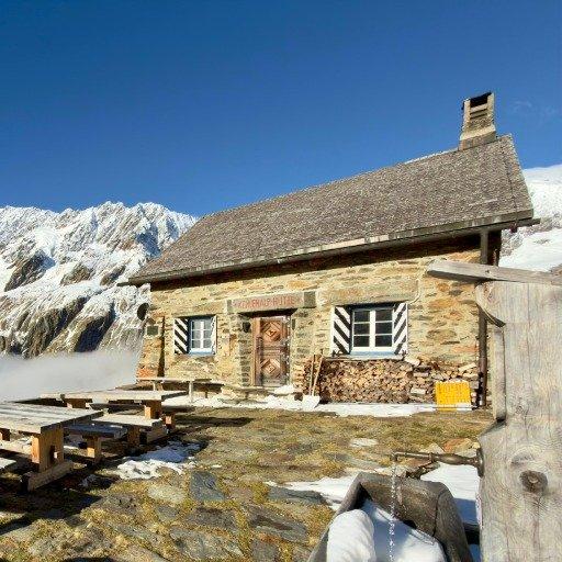 Chelenalphütte SAC v Švici – gorska koča
