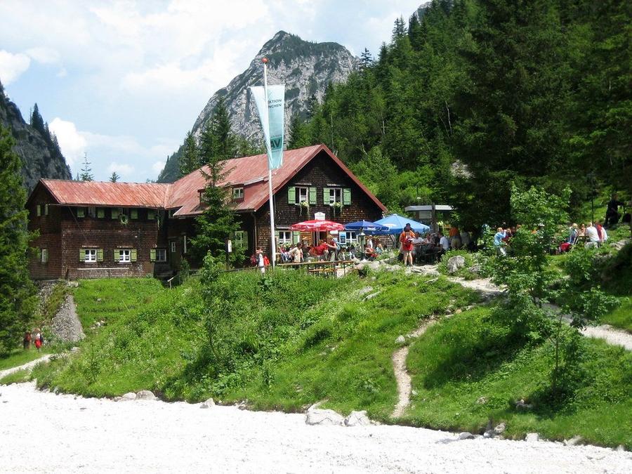 Höllentalangerhütte